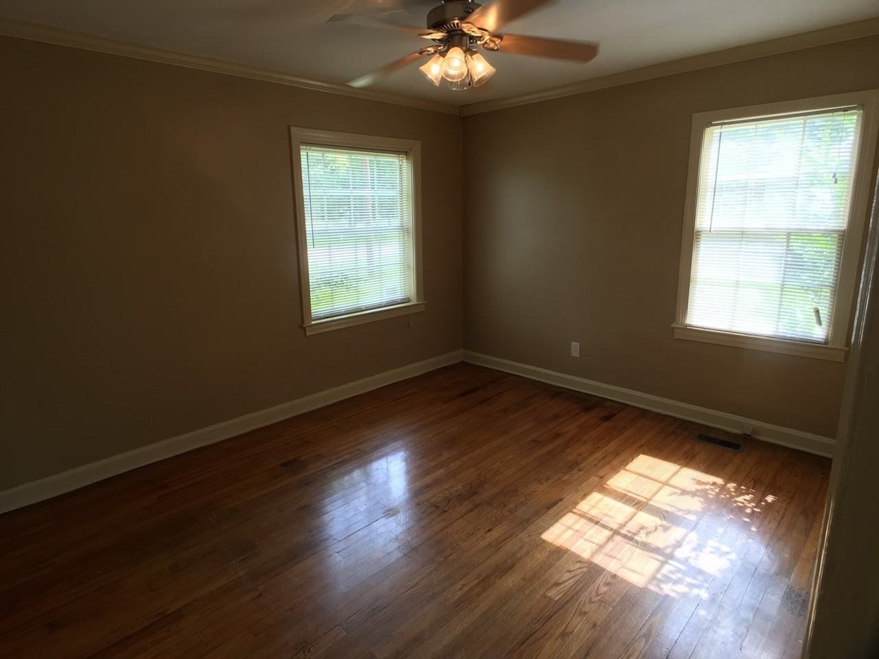 124 Orange St - Photo 4 of 9