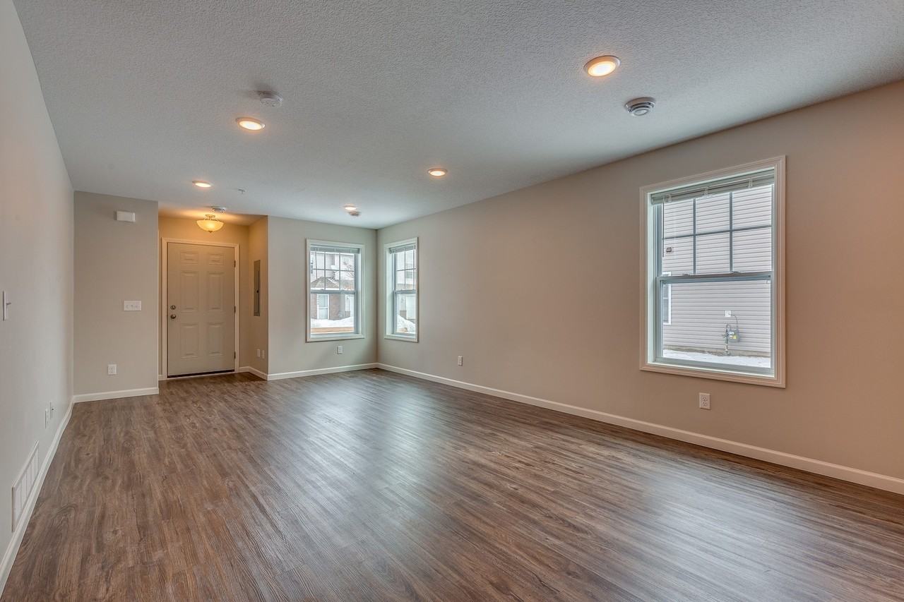 12654 Pond View Rd - Photo 3 of 19