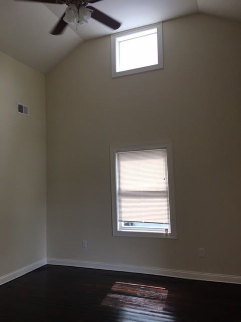 623 Addison Ave - Photo 2 of 6