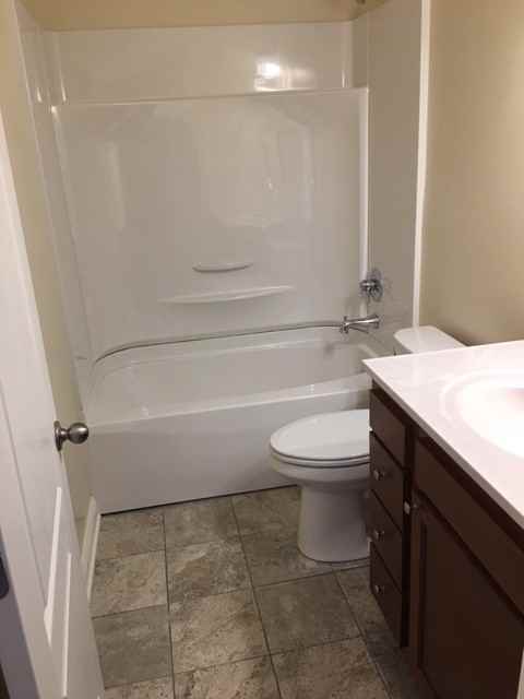 623 Addison Ave - Photo 5 of 6