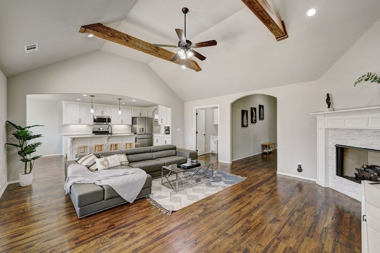 3529 E New Haven St - Photo 3 of 28