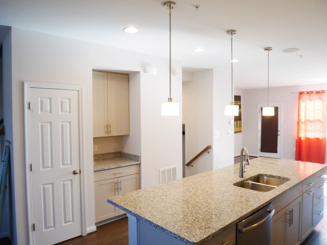5421 Old Frederick Rd - Photo 3 of 18