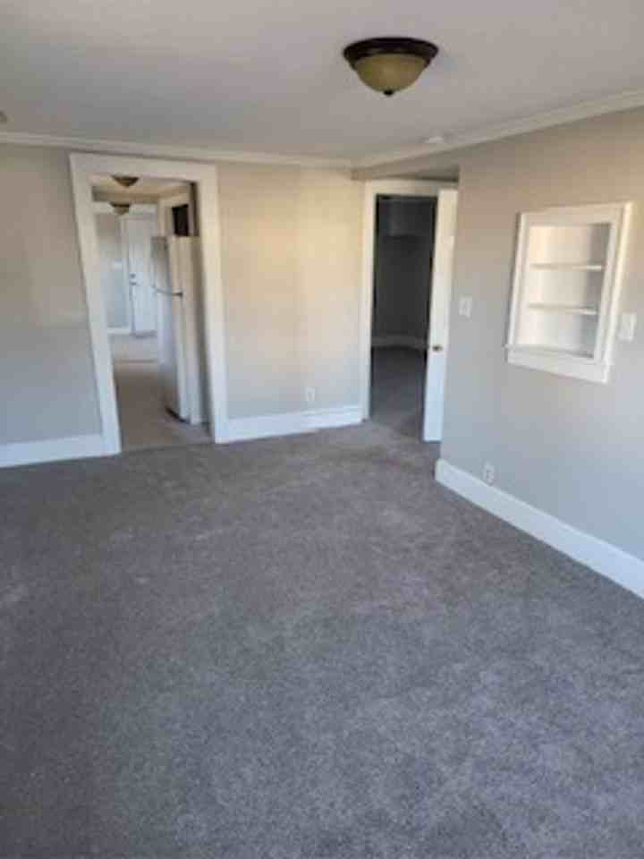 307 W Cypress St - Photo 2 of 7