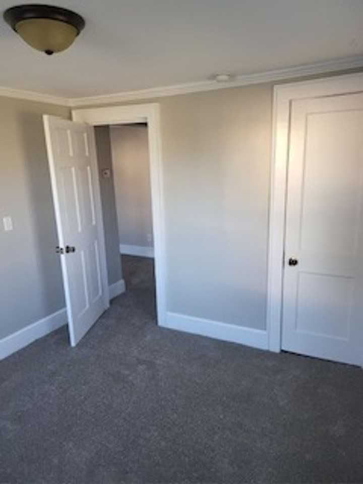 307 W Cypress St - Photo 3 of 7