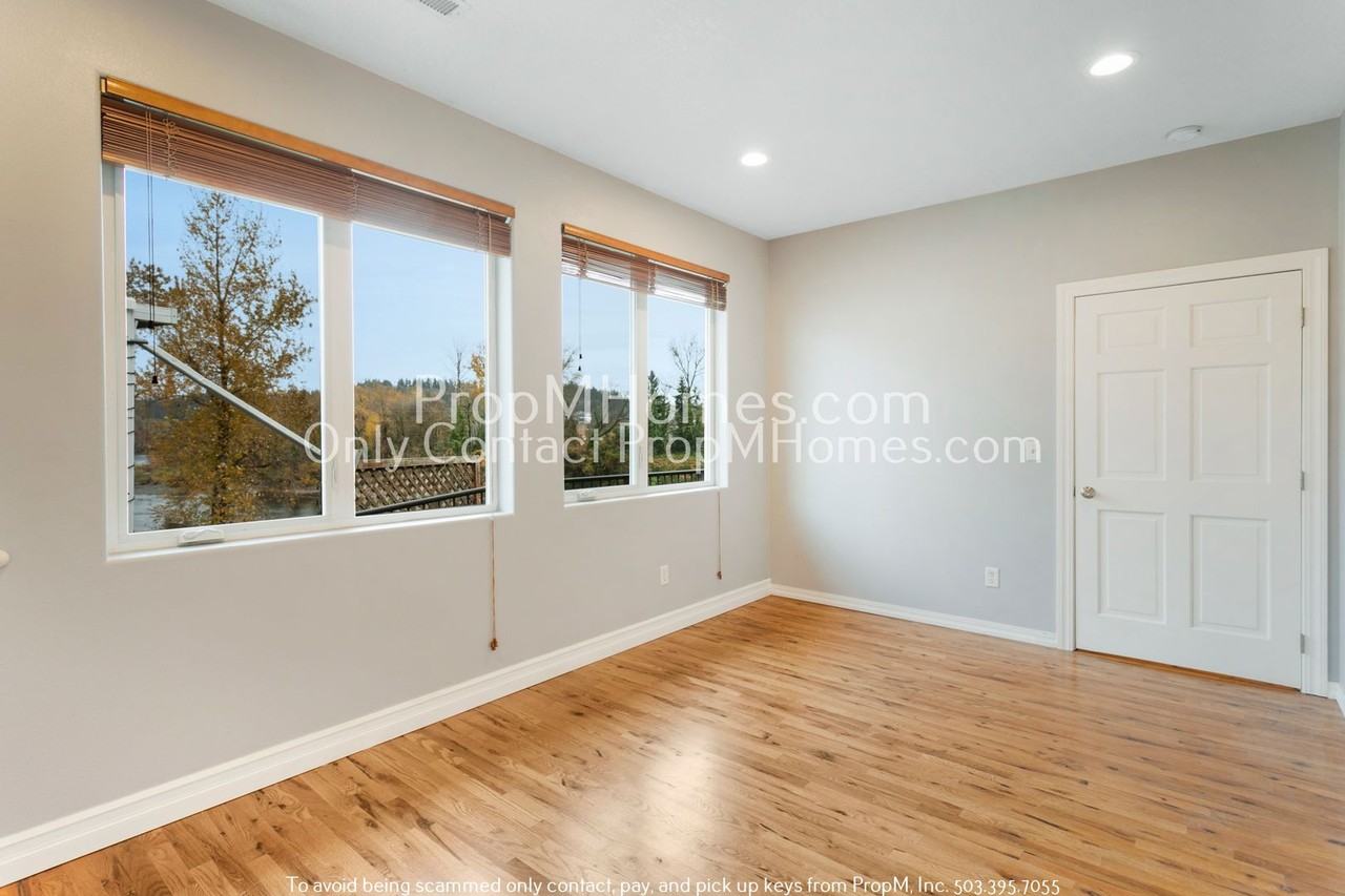203 W Clackamas Blvd - Photo 2 of 39
