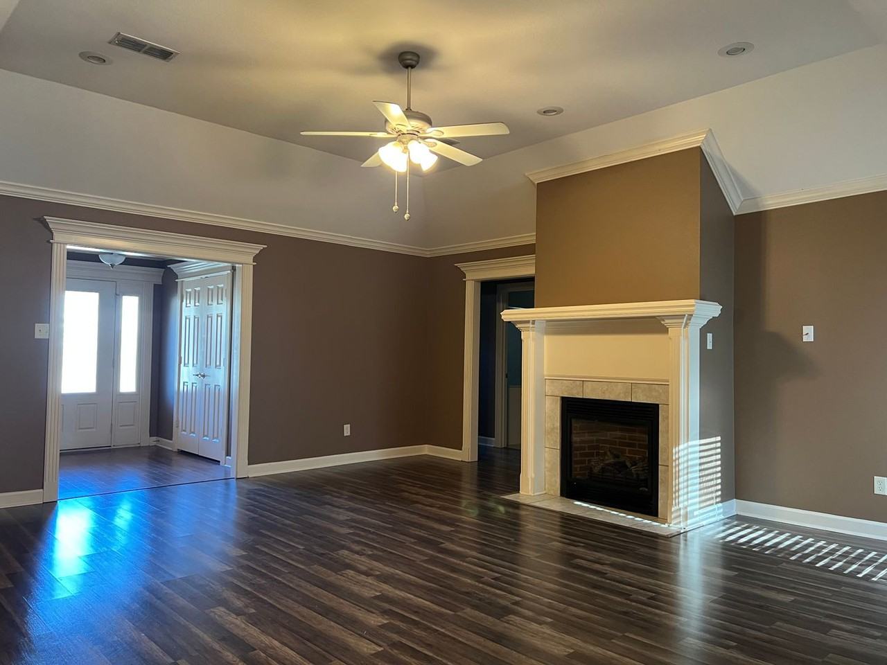 74 Lakeland Dr - Photo 3 of 27