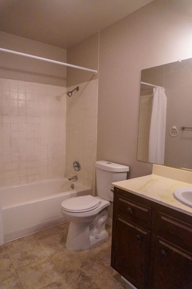 2105 Greenwood Pl - Photo 5 of 17