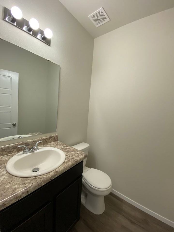 2701A Sidney Dr - Photo 7 of 21