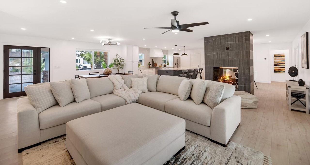 5311 N Woodmere Fairway - Photo 3 of 34