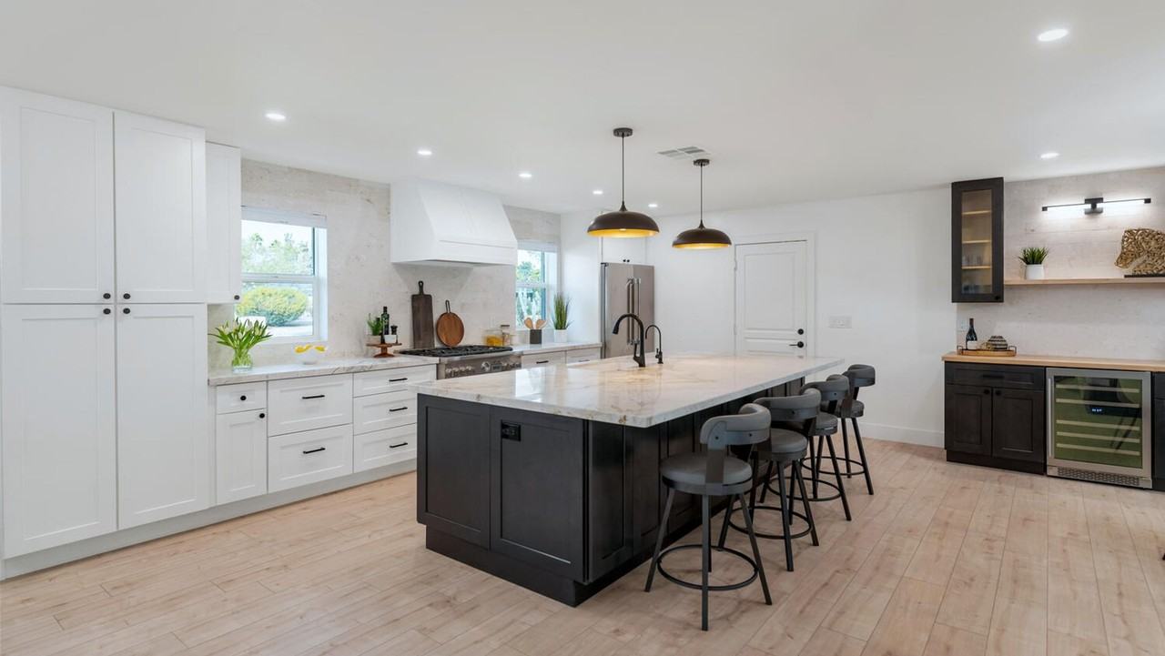 5311 N Woodmere Fairway - Photo 6 of 34