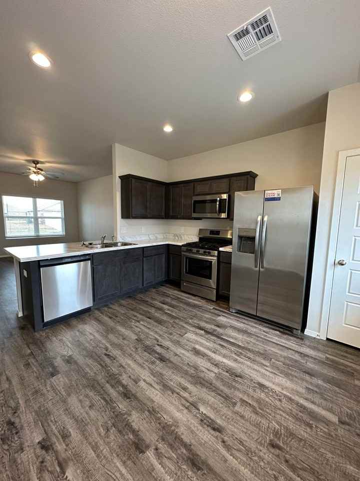 29505 E 79th St S - Photo 7 of 20