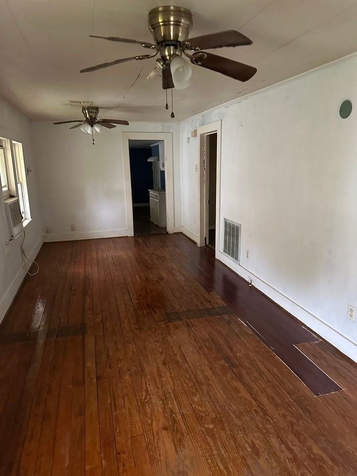 518 E Clay St - Photo 2 of 4