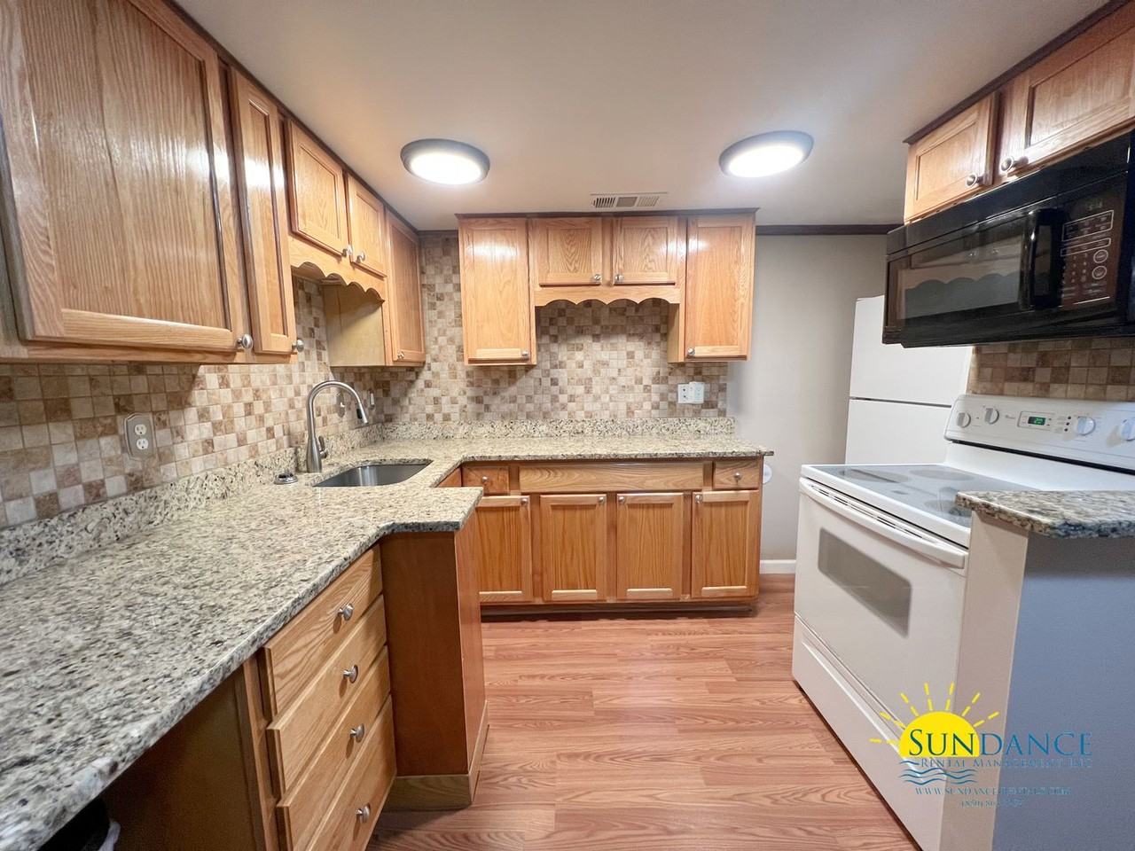 225 Wright Pkwy Nw #4 - Photo 5 of 21