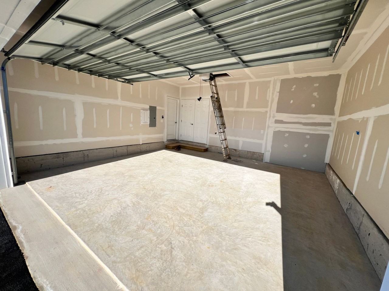 5016 Forsythia Pl - Photo 3 of 19