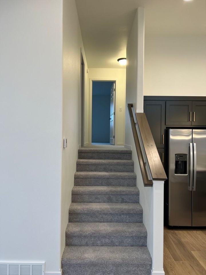 1224 Jill Dr W - Photo 5 of 14