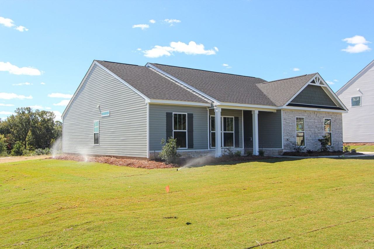 4205 Forest Rd - Photo 2 of 35