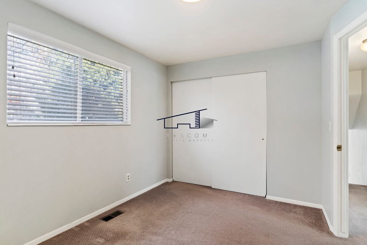 1186 E 3150 N - Photo 5 of 18