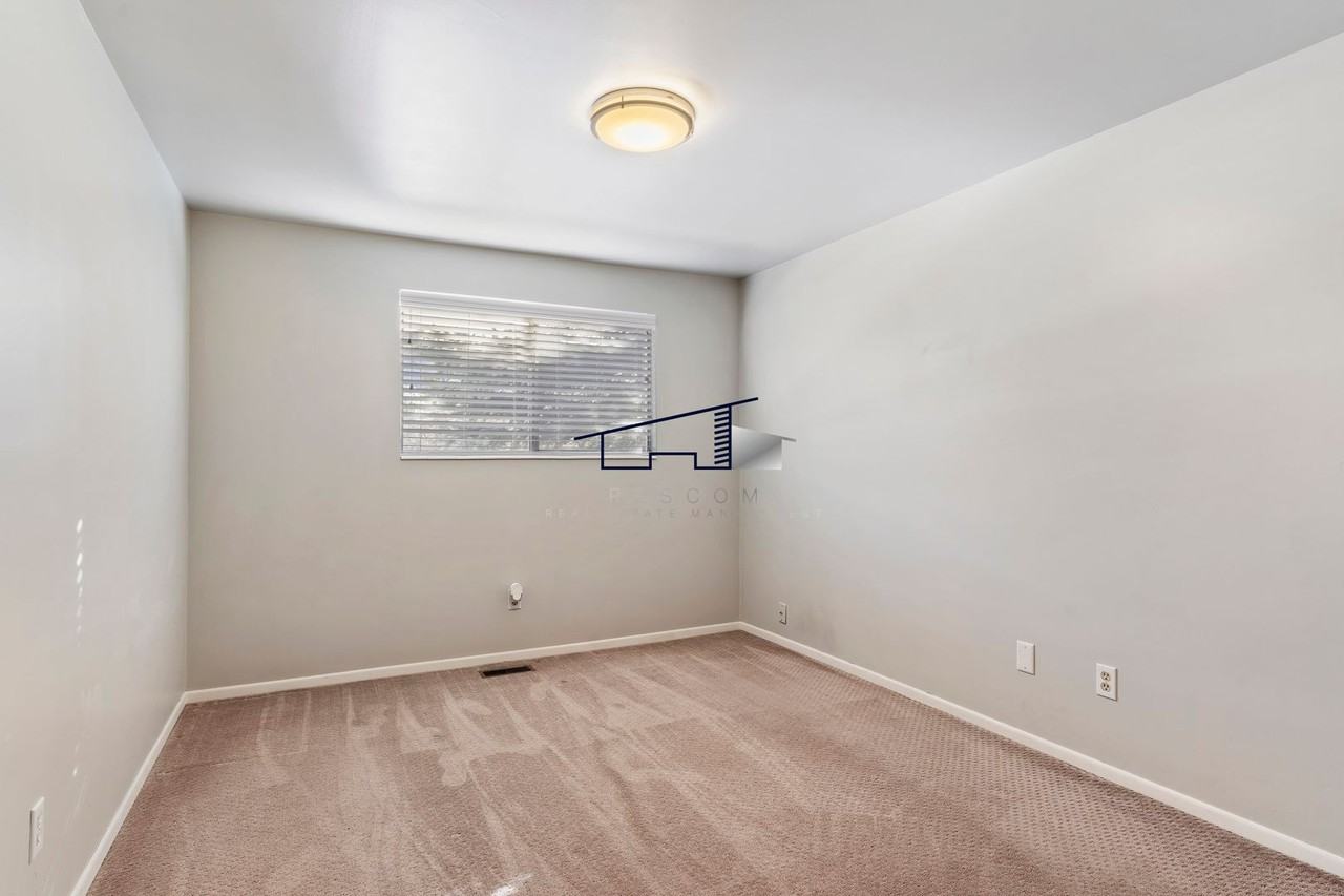 1186 E 3150 N - Photo 6 of 18