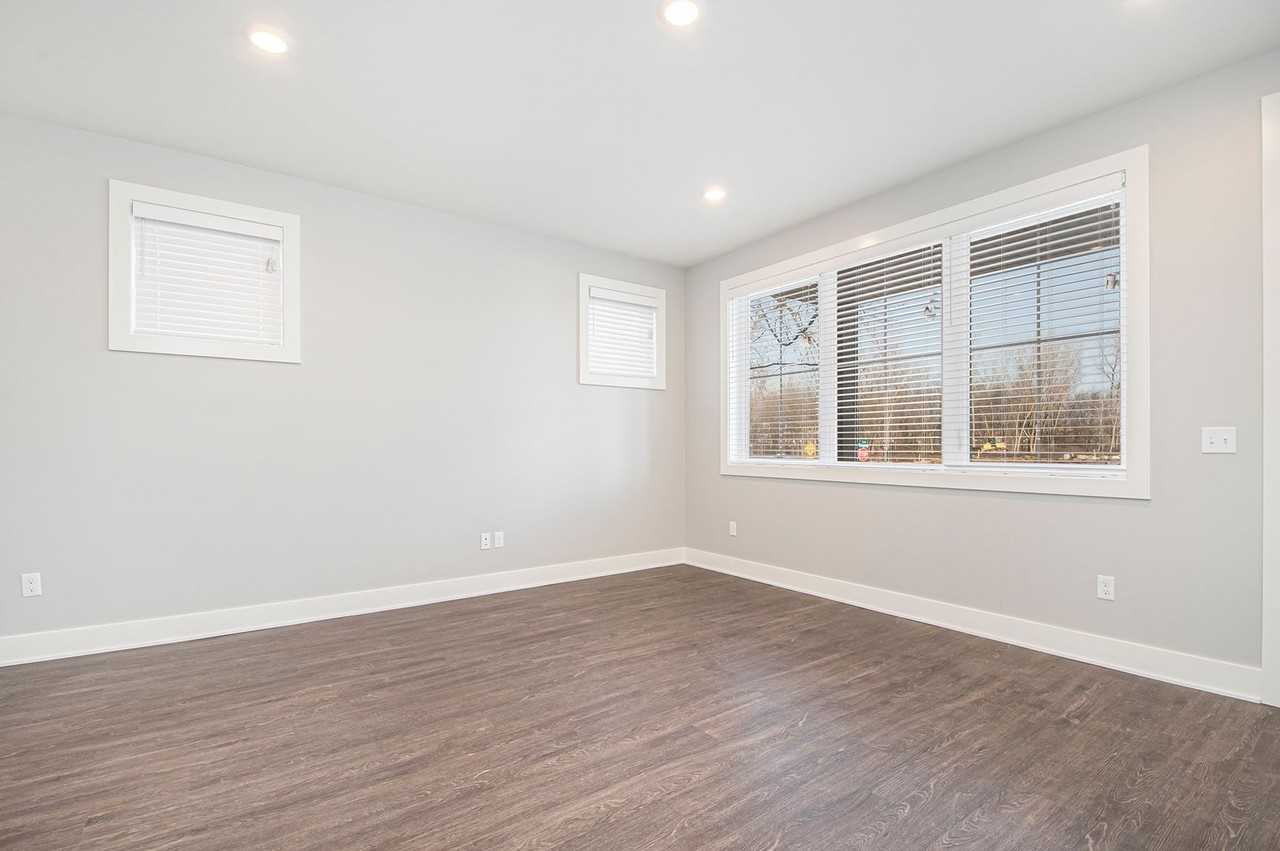 7518 Fase St Se - Photo 6 of 22