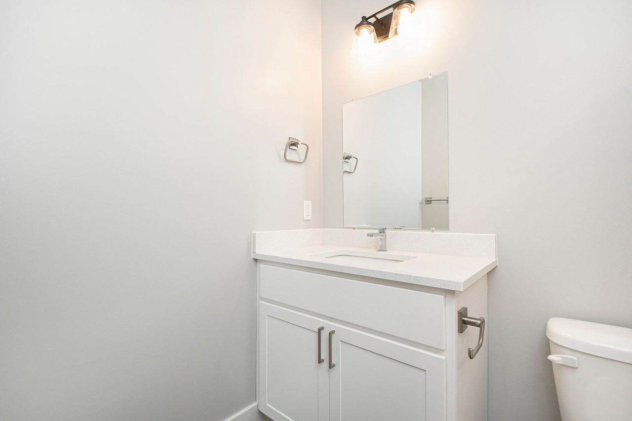 7510 Fase Street Southeast - Photo 7 of 20