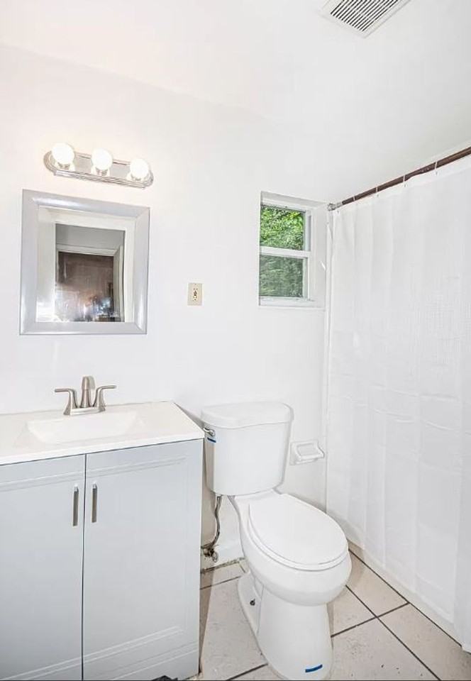 1634 Airport Dr - Photo 6 of 6