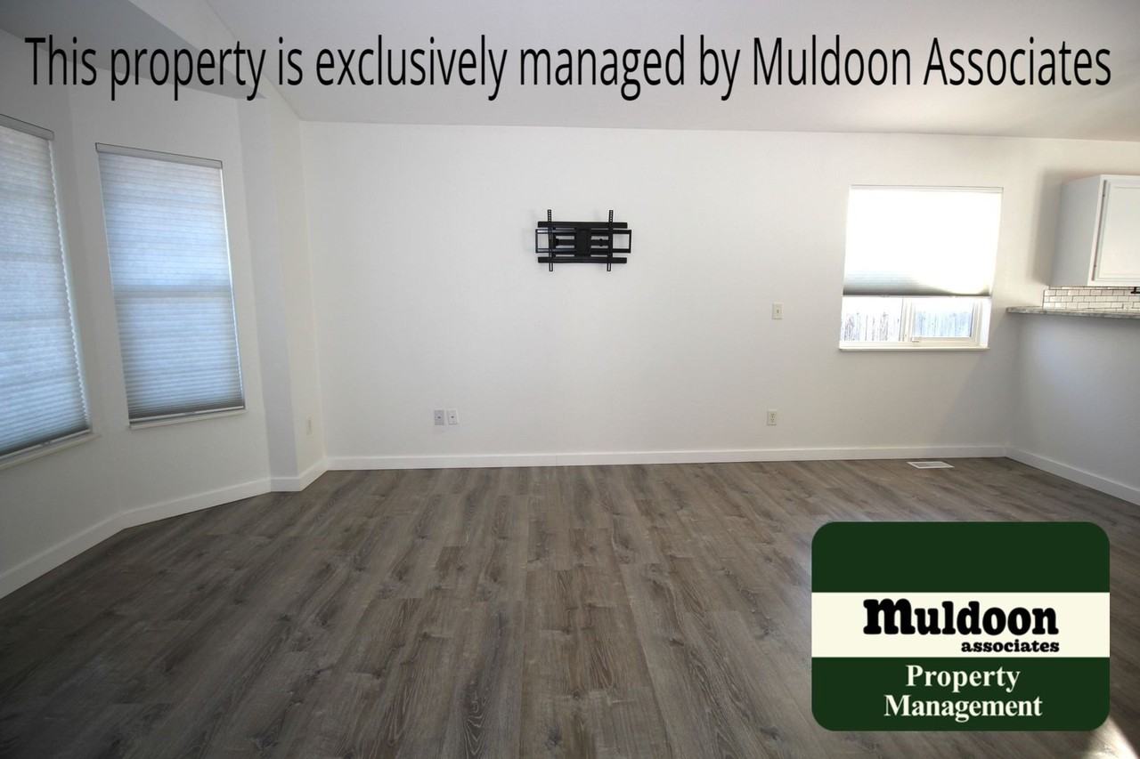 6296 Gossamer St - Photo 4 of 28