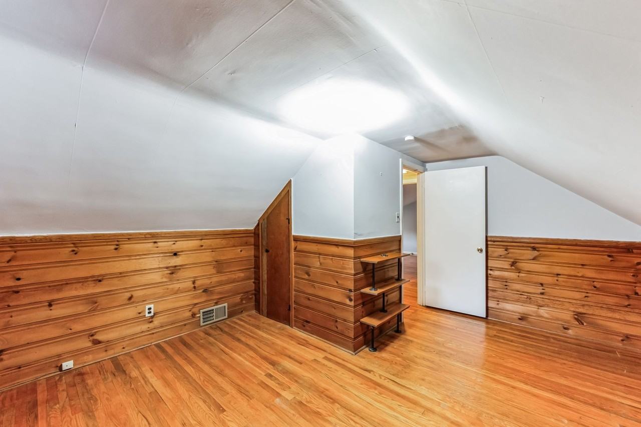 5 Devonwood Rd - Photo 3 of 32