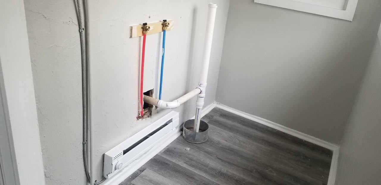 2817 Roanoke Ave - Photo 2 of 50