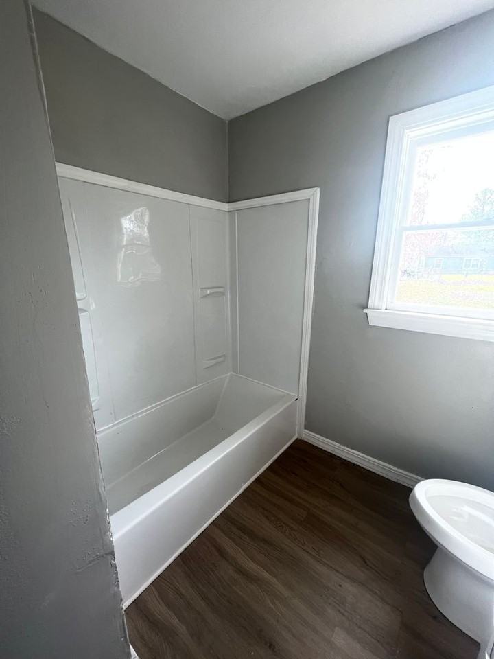 3204 Mcgregor St - Photo 4 of 8