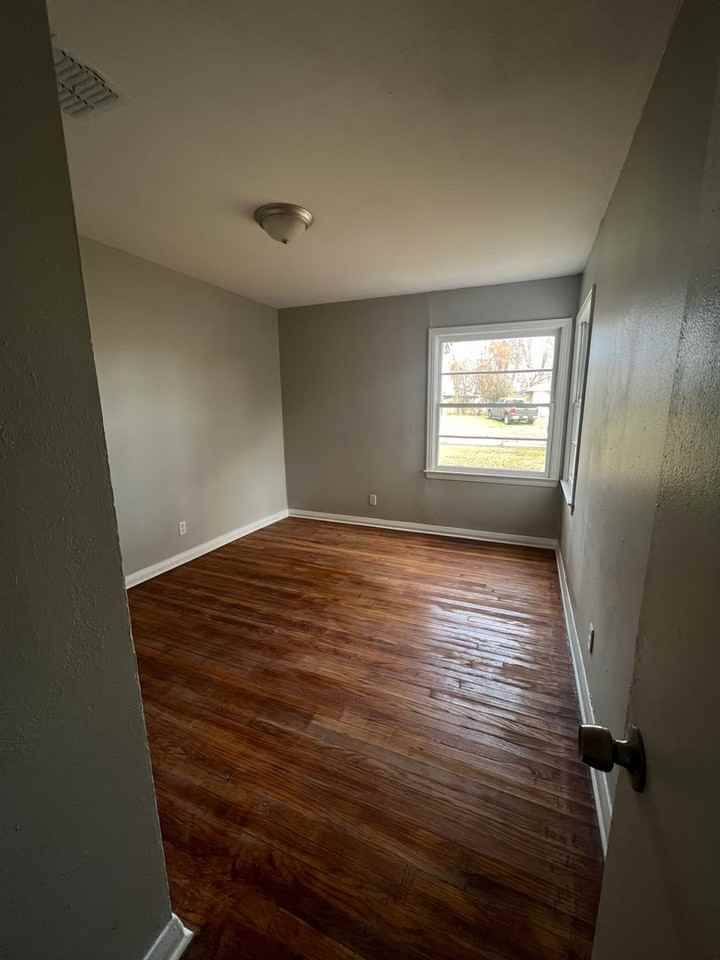 3204 Mcgregor St - Photo 7 of 8