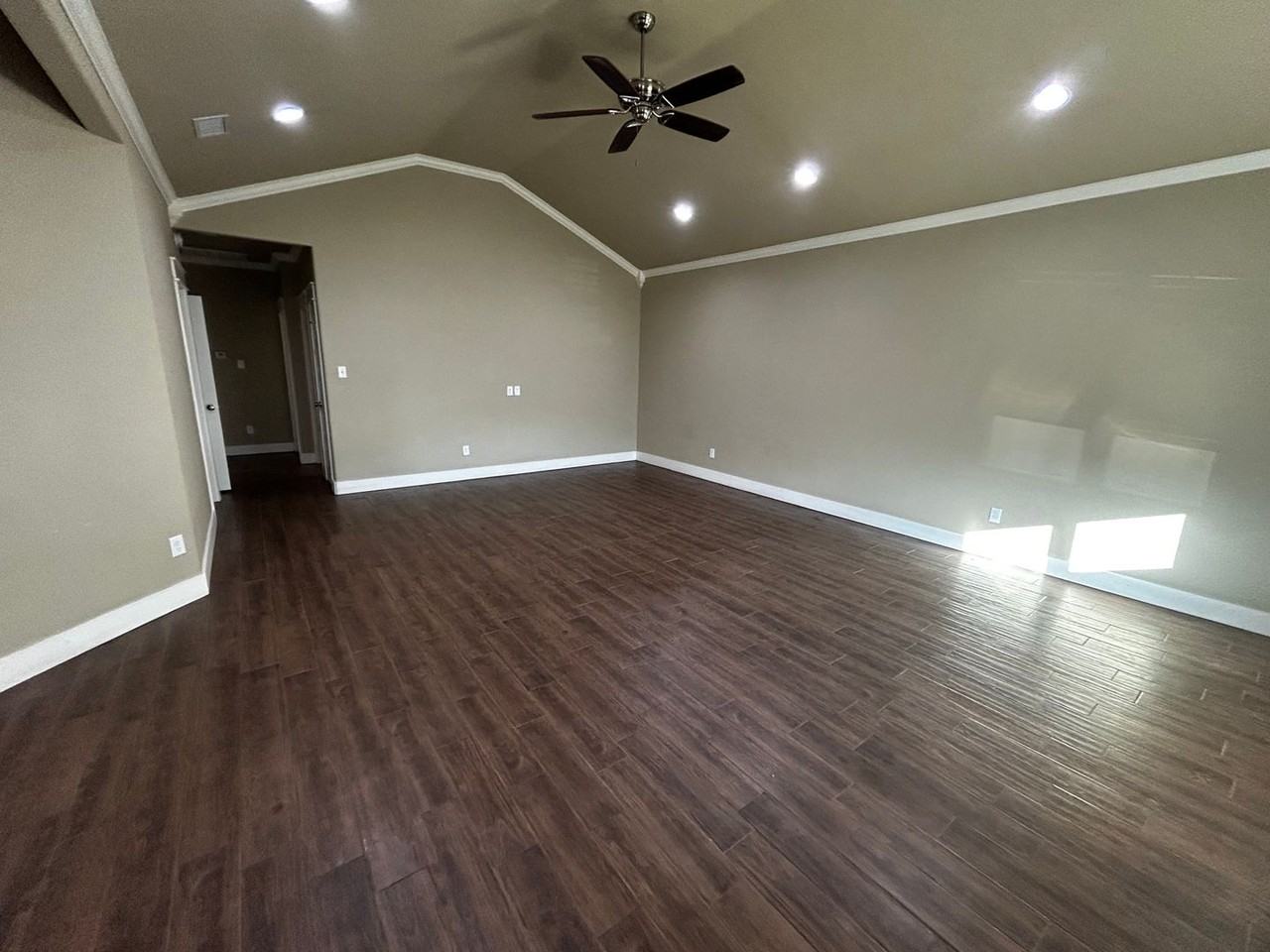 1718 Chianti Dr - Photo 2 of 15