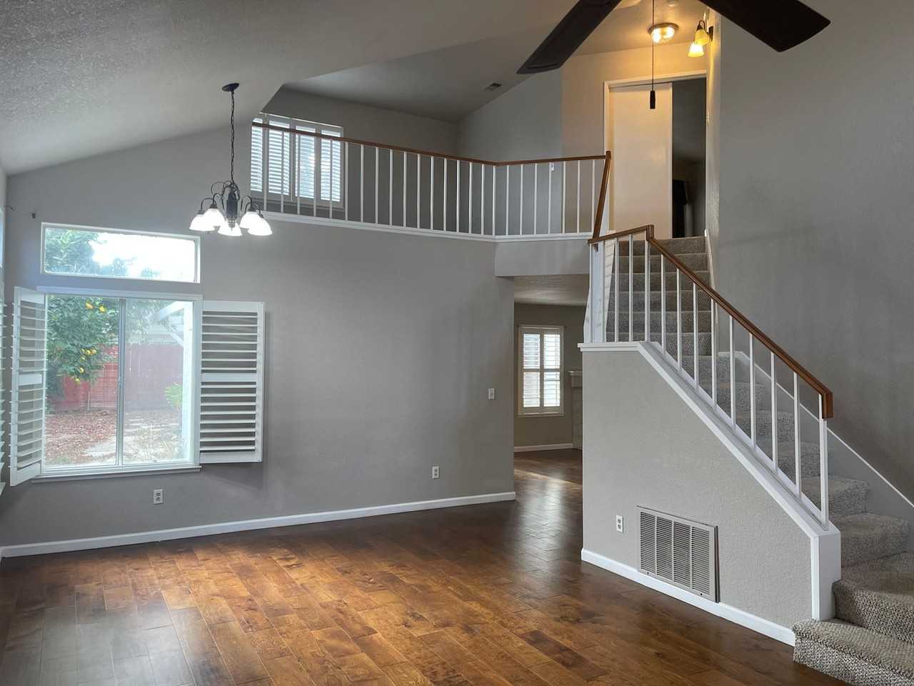 2234 Prestwick St - Photo 5 of 48