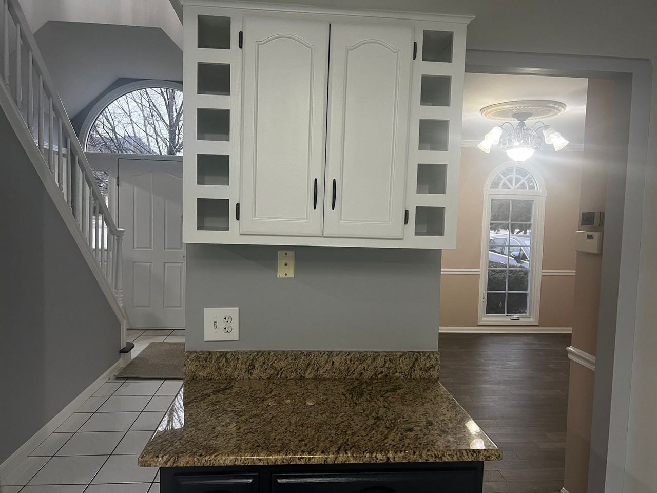 1523 Greenlake Dr - Photo 4 of 6