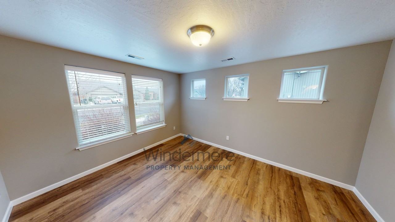 1987 Alco Ave - Photo 4 of 15