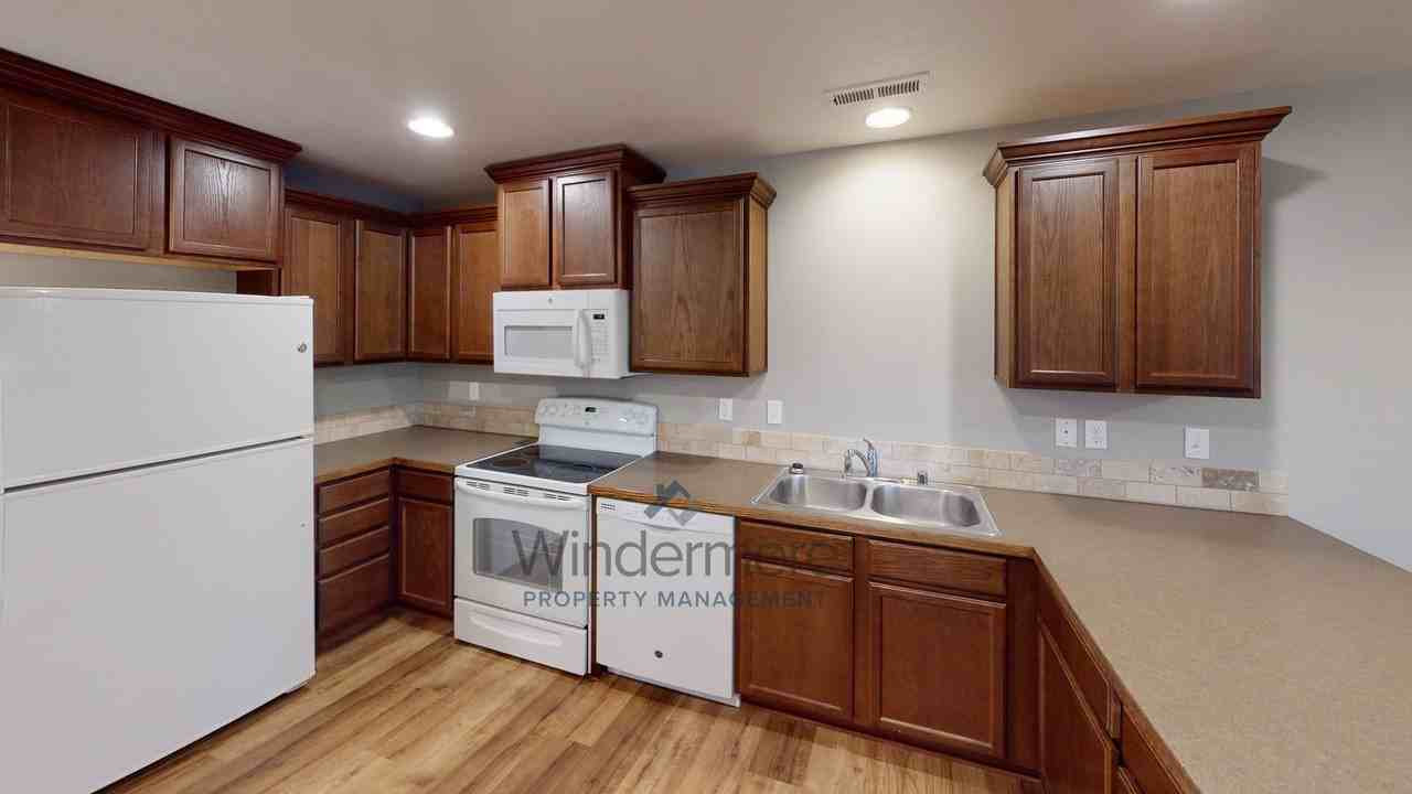 1987 Alco Ave - Photo 6 of 15