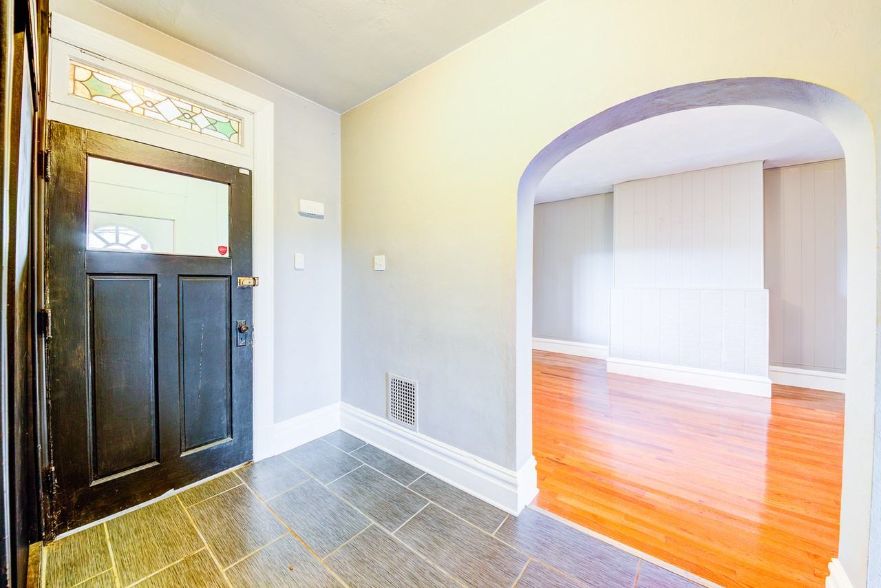 103 Harwood St - Photo 2 of 48