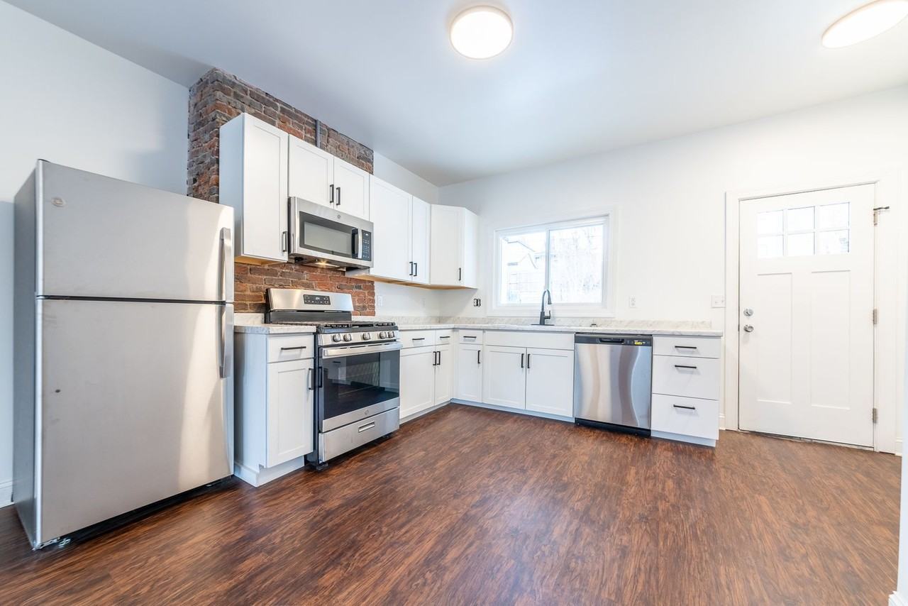 608 Edgemont St - Photo 3 of 43