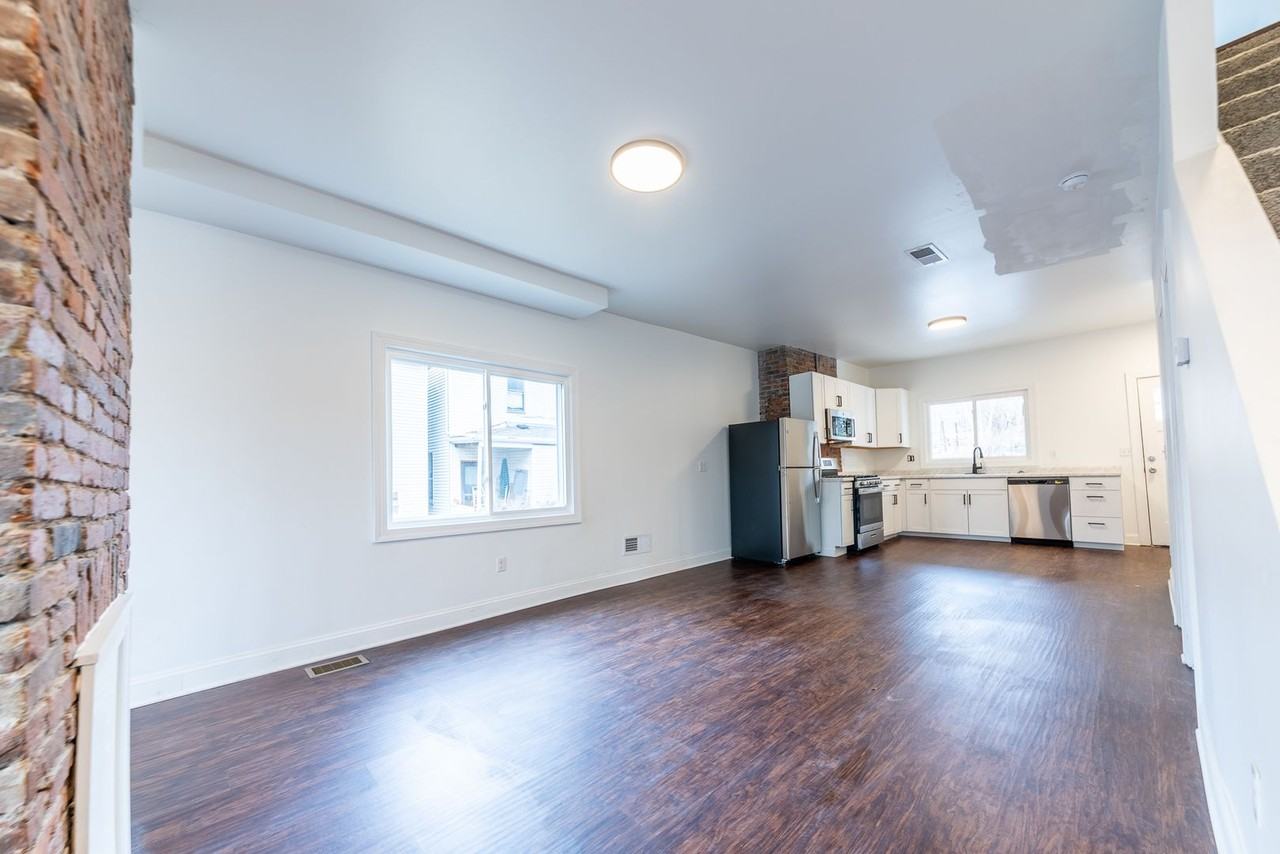 608 Edgemont St - Photo 7 of 43