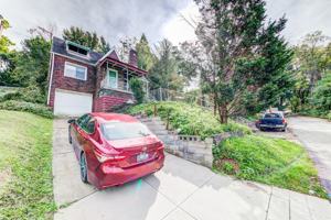 featured image of 2475 Woodward Ave