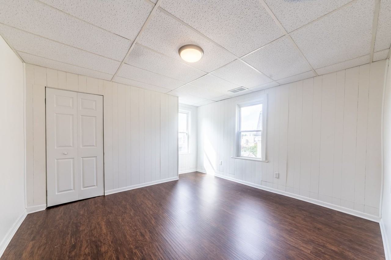 406 Knox Ave - Photo 2 of 26