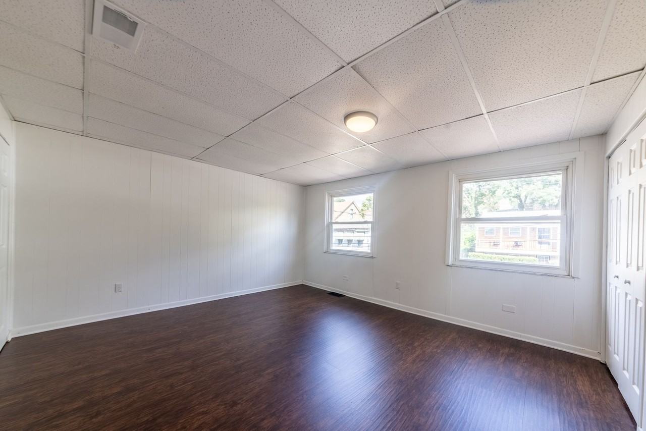 406 Knox Ave - Photo 4 of 26