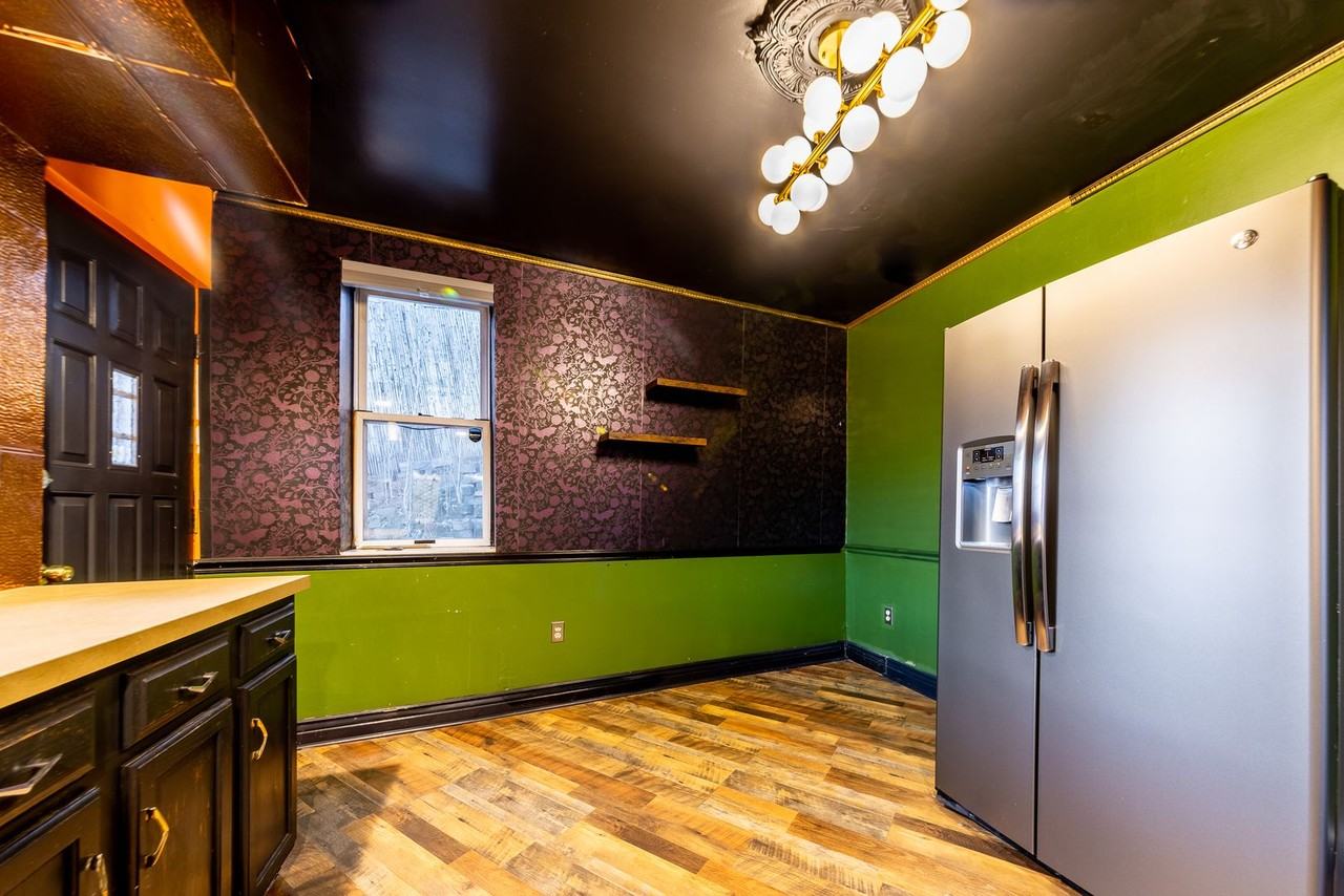 952 Freeland St - Photo 7 of 34