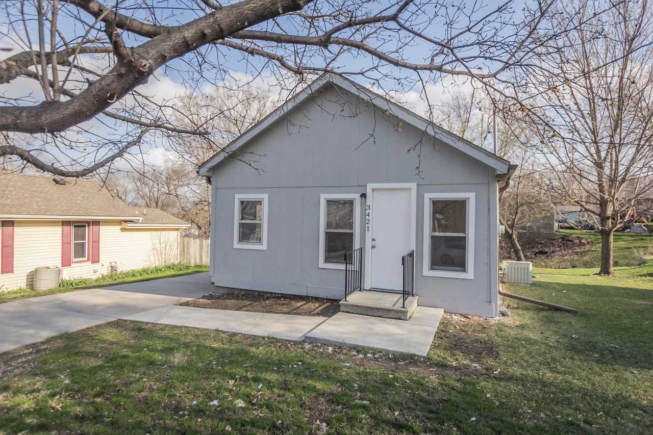 3421 Thompson Ave - Photo 2 of 10