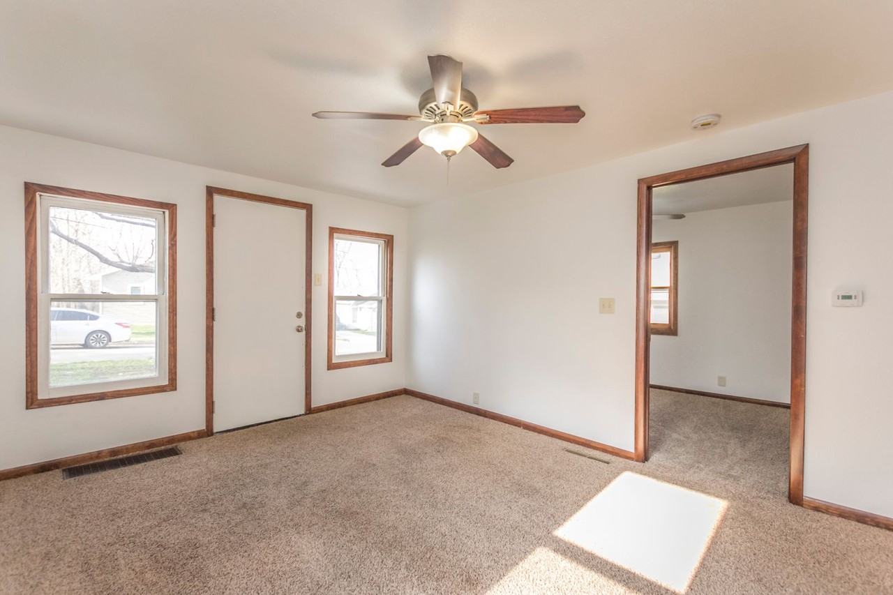 3421 Thompson Ave - Photo 7 of 10