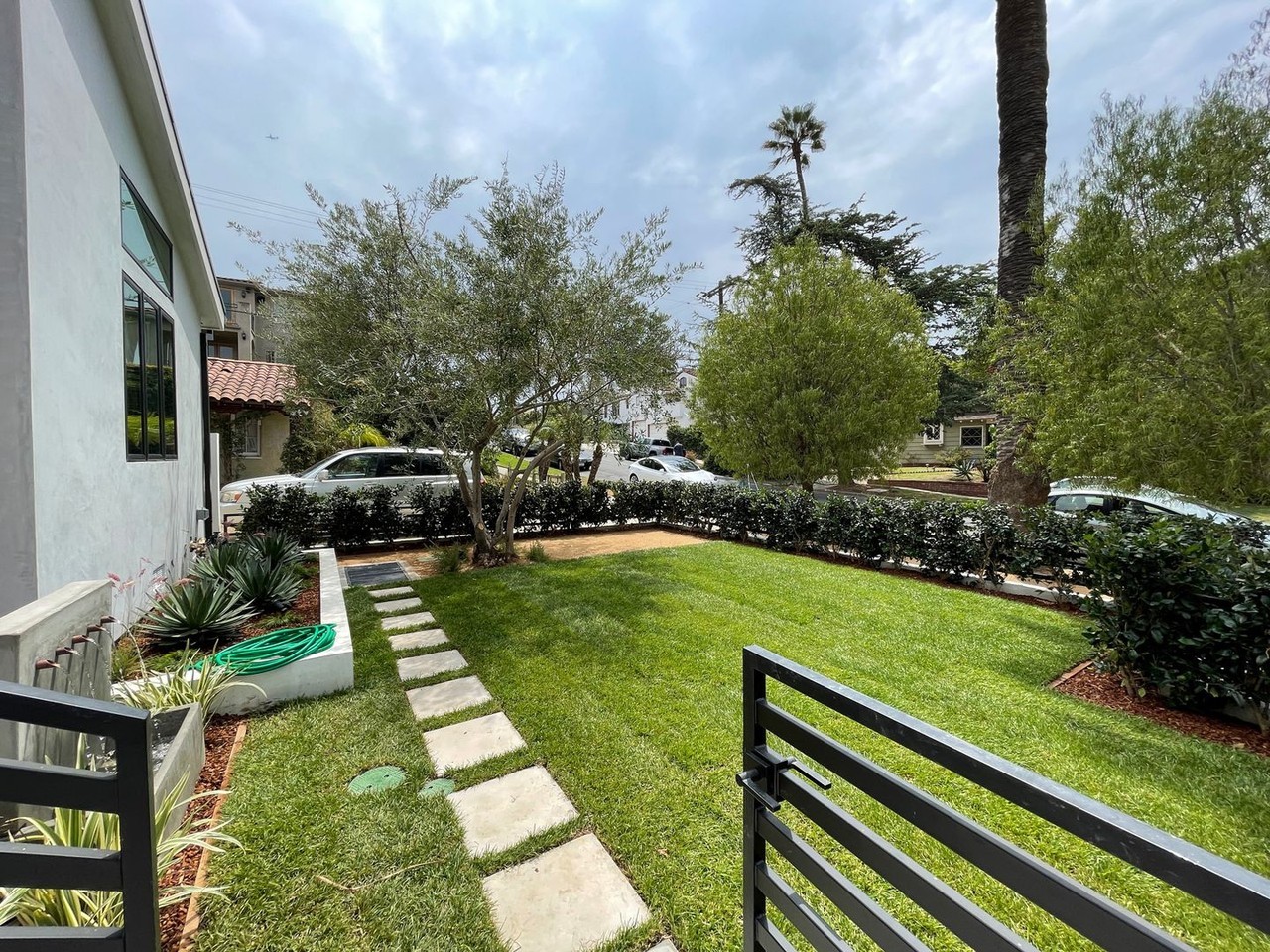 2240 Patricia Ave - Photo 4 of 30