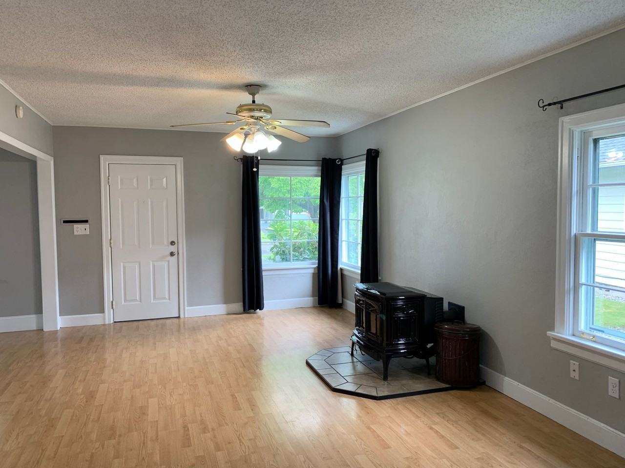 626 15th Ave - Photo 3 of 26