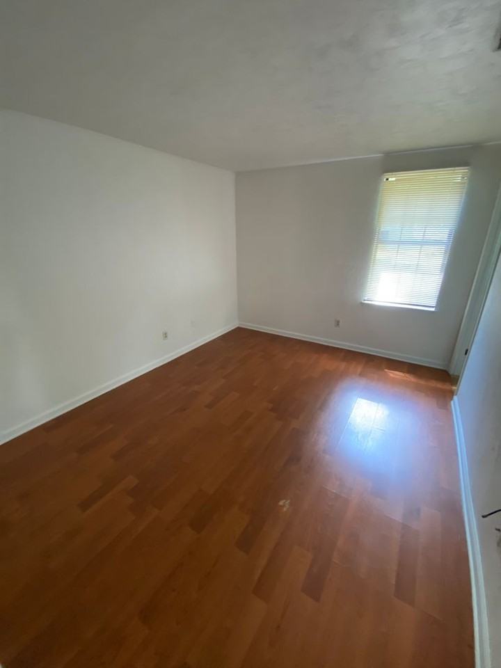 5789 Eunice Ct - Photo 5 of 13