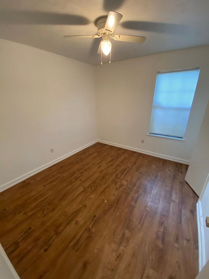 5789 Eunice Ct - Photo 7 of 13