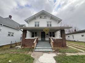 3655 N Kenwood Ave - Photo 1 of 1