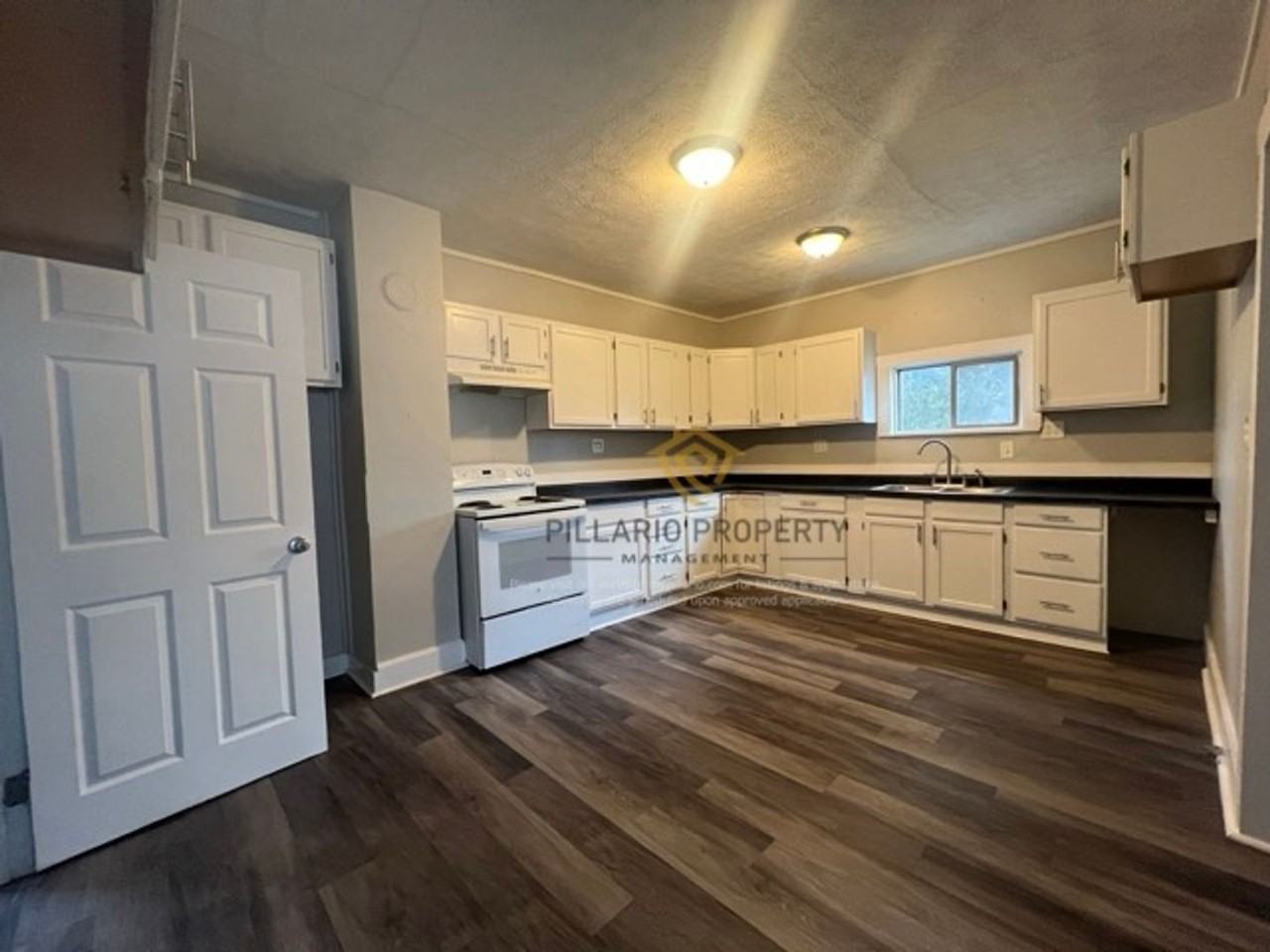 3655 N Kenwood Ave - Photo 2 of 15